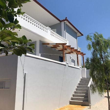 Rizes Seaside Homes Vromonérion Exterior foto